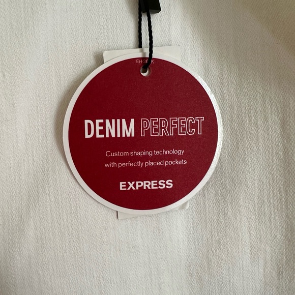 Express White Ankle Cropped Pants - Picture 12 of 12